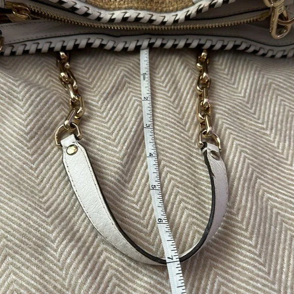 Summer Straw Michael Kors Handbag with White Leather Straps - Picture 15 of 17